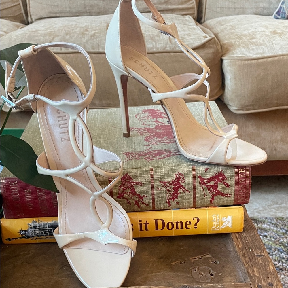 SCHUTZ Women's Elegant Cream Heels